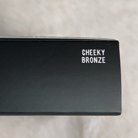 Mac Cosmetics Mineralize Skinfinish in CHEEKY BRONZE Rare - Picture 9 of 9